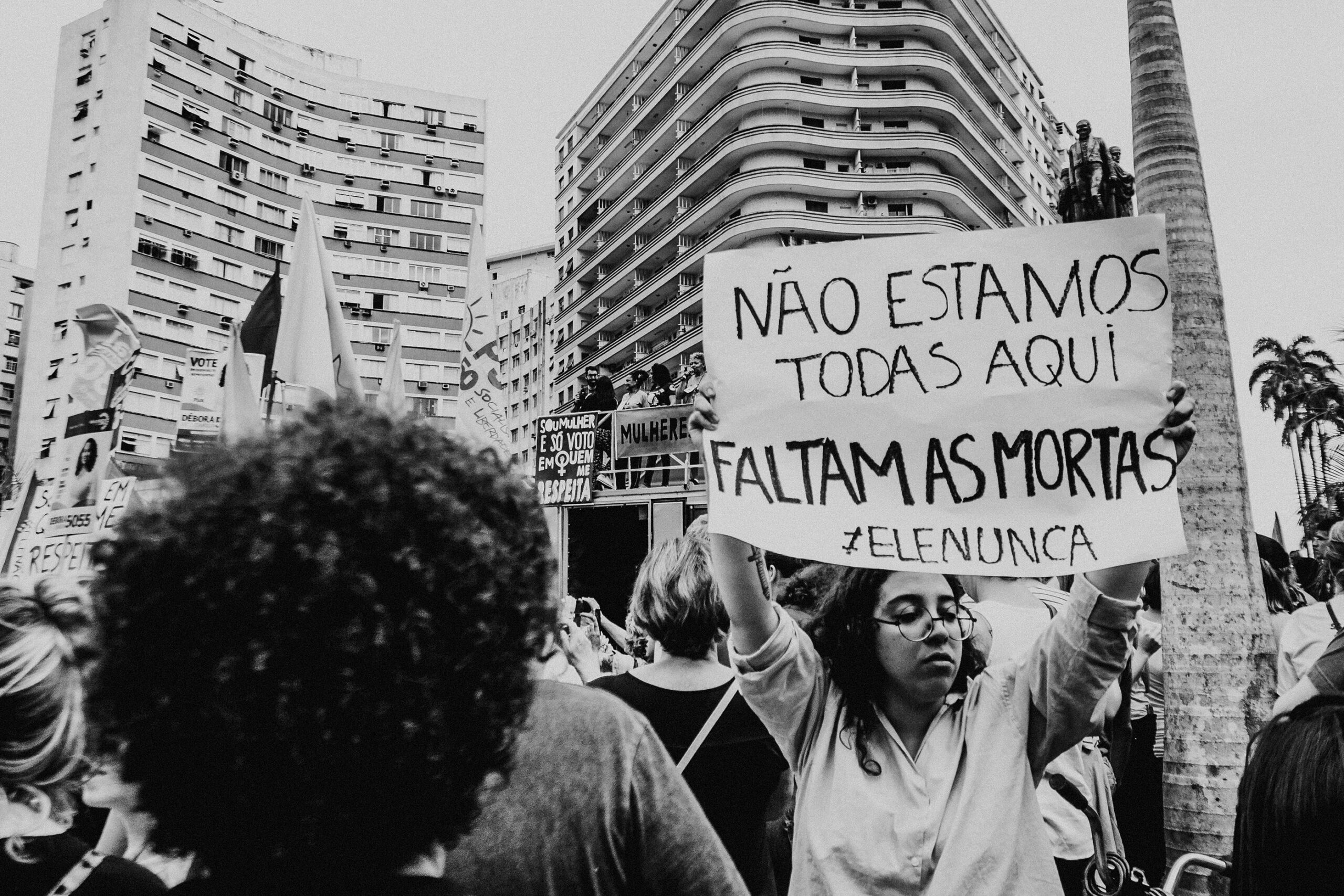 #EleNão: Uma análise do movimento no Twitter